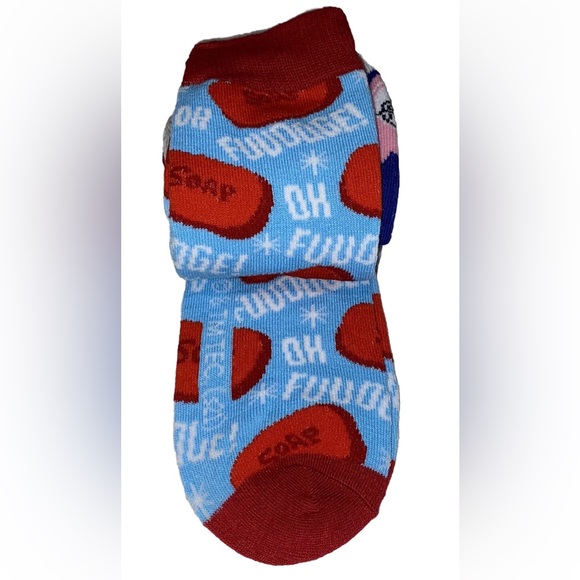 A Christmas Story Crew Socks 2 Pair Men 8-12 Blue Pink Bunny Ralphie Oh Fudge - Picture 10 of 12